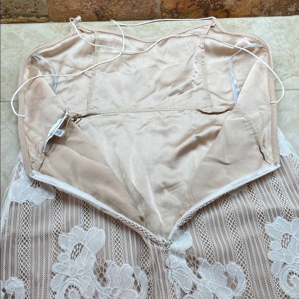 Lovers + Friends Dress Size M Lace Fringe Nude White Floral Mesh Spaghetti Vneck - Picture 7 of 13